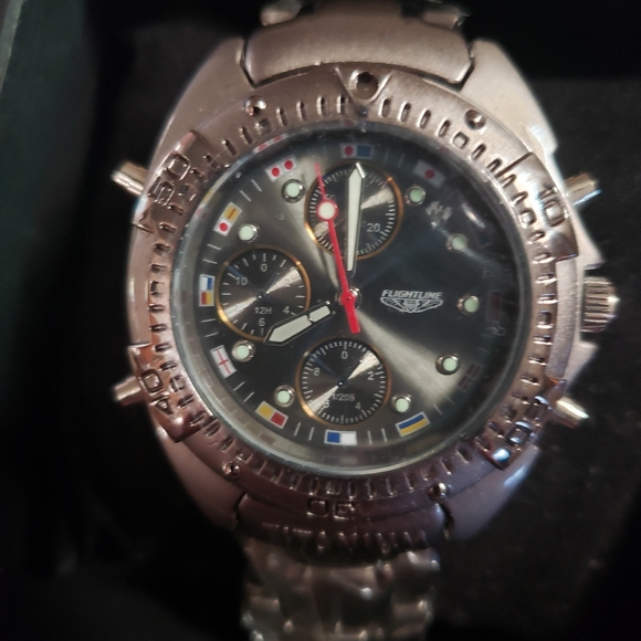 ❌SOLD❌Flightline Titanium Chronograph watch - Picture 3 of 7